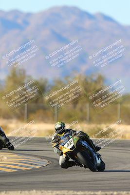 media/Jan-10-2025-CVMA Friday Practice (Fri) [[489e0da257]]/Group 4 and Trackday/Session 5 (Turn 7)/